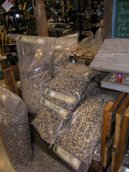 gilligalloubird-mill-creek-bird-seed