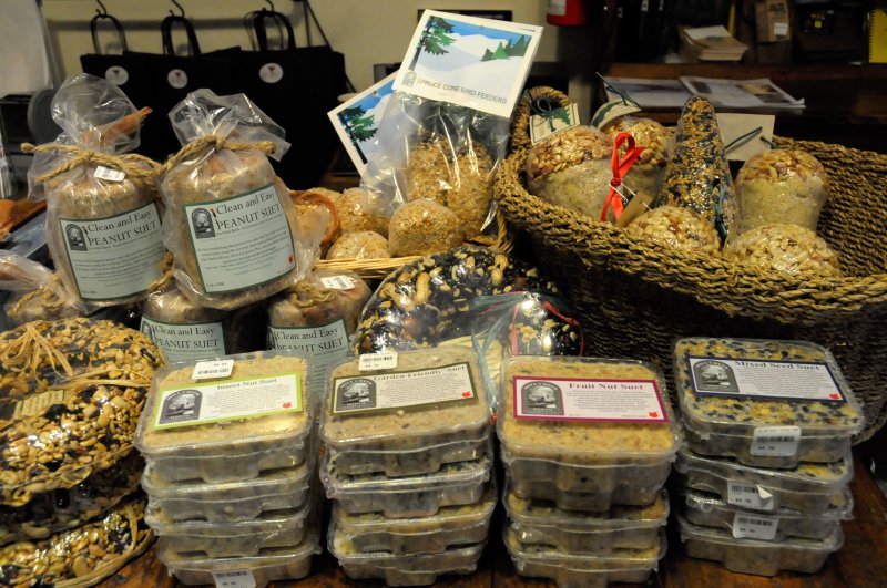 assorted-gilligallou-suet-cakes