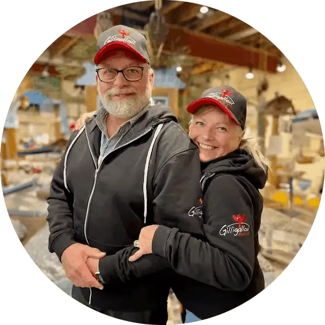 Bob and Louise in the Almonte Gilligallou bird store location